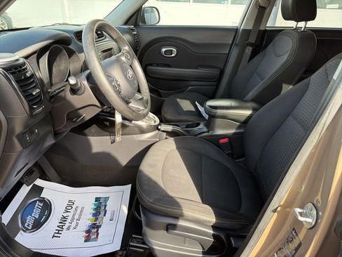 Used 2015 Kia Soul + image 22
