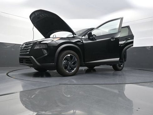 Used 2024 Nissan Rogue SV AWD/4WD image 41