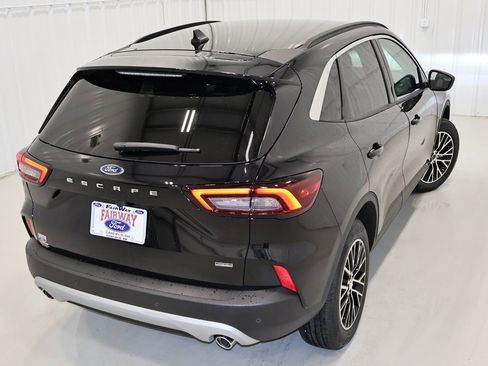 Certified 2024 Ford Escape SE image 60