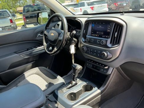 Used 2019 Chevrolet Colorado Z71 AWD/4WD image 12