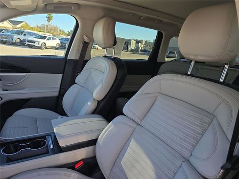 New 2026 Lincoln Nautilus Reserve image 14