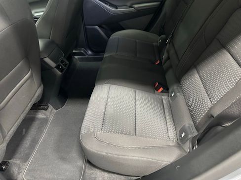 Used 2026 Chevrolet Equinox LT FWD image 40