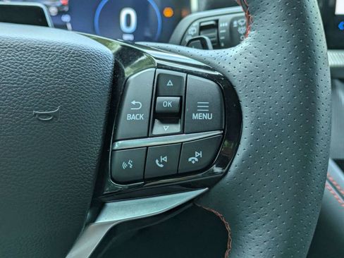 Used 2025 Ford Explorer ST AWD/4WD image 38
