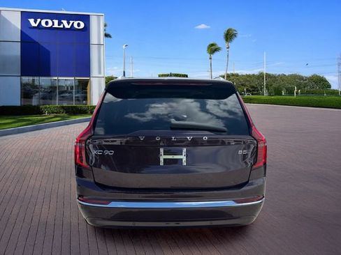 New 2026 Volvo XC90 B5 Core AWD/4WD image 6
