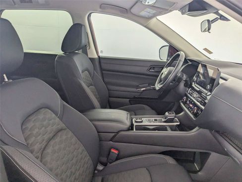 Used 2023 Nissan Pathfinder SV AWD/4WD image 33