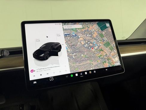 Used 2023 Tesla Model Y Performance AWD/4WD image 31