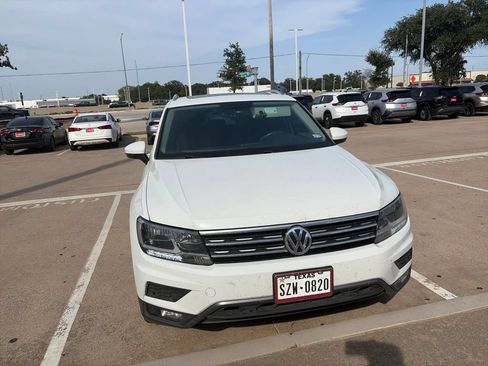 Used 2019 Volkswagen Tiguan SE FWD image 4