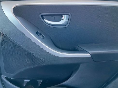 Used 2014 Hyundai Elantra GT image 28