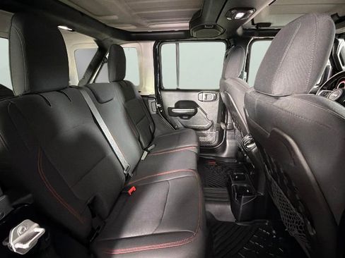 Used 2018 Jeep Wrangler Unlimited Rubicon AWD/4WD image 29