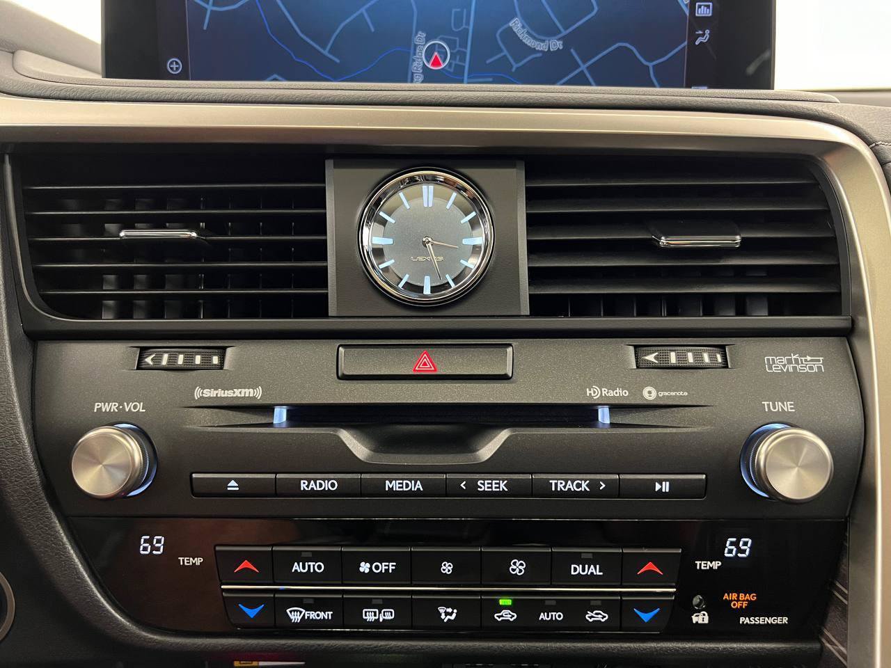 Used 2022 Lexus RX 450h AWD w/ Luxury Package image 18