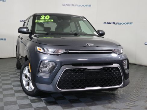 Used 2020 Kia Soul S FWD image 2