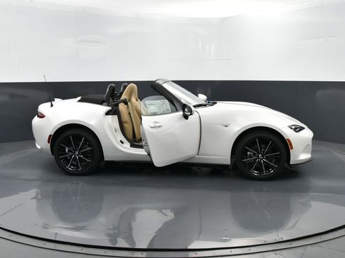 New 2025 MAZDA MX-5 Miata Grand Touring w/ Weather Package image 37