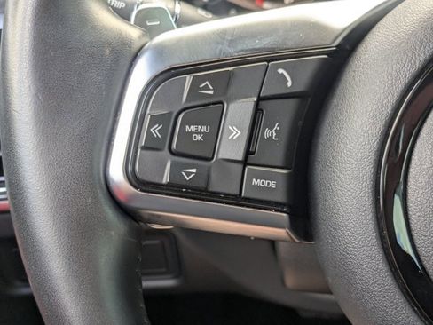 Used 2023 Jaguar F-TYPE Coupe RWD image 4