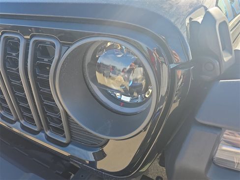 New 2025 Jeep Wrangler Unlimited Rubicon 4xe w/ Technology Group image 30