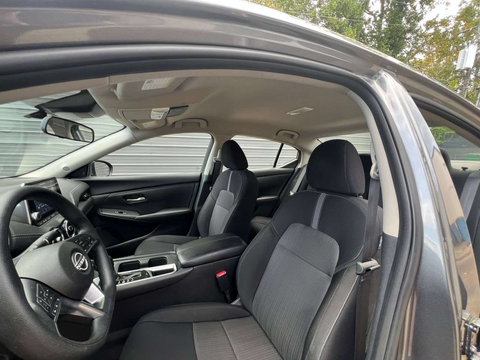 Used 2025 Nissan Sentra SV FWD image 21