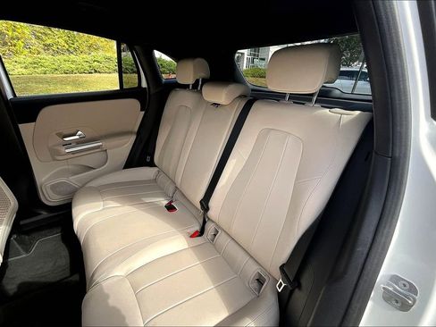 Used 2025 Mercedes-Benz GLA 250 4MATIC image 28
