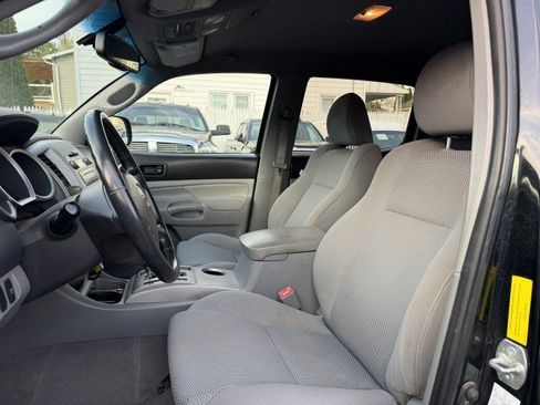 Used 2009 Toyota Tacoma PreRunner image 12