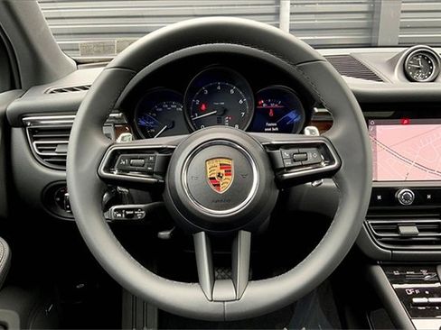 New 2025 Porsche Macan image 7