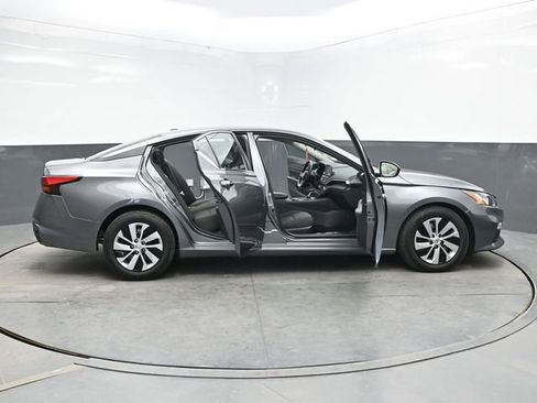 Used 2020 Nissan Altima 2.5 S FWD image 45