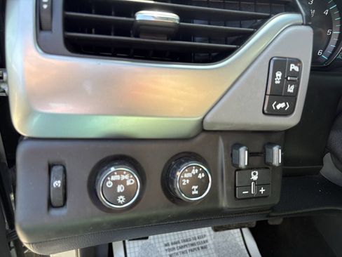 Used 2015 Chevrolet Tahoe LT image 24