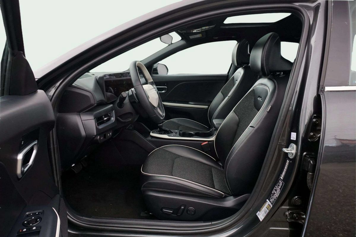 Used 2025 Kia K4 GT-Line w/ GT-Line Sunroof Package FWD image 20