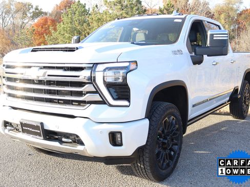 Used 2025 Chevrolet Silverado 2500 High Country w/ High Country Premium Package image 11