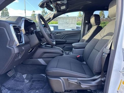 New 2026 GMC Canyon Elevation w/ LPO, Black Badging Package image 19