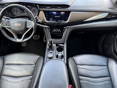 Used 2021 Cadillac XT6 Sport w/ Platinum Package image 14