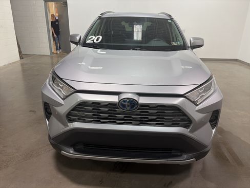 Used 2020 Toyota RAV4 Limited w/ Carpet Mat Package AWD/4WD image 8