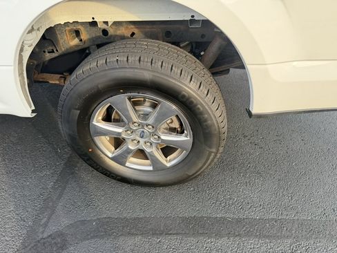 Used 2018 Ford F150 XLT w/ Equipment Group 302A Luxury AWD/4WD image 14