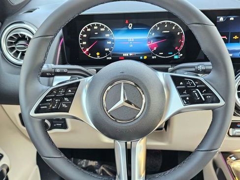 New 2026 Mercedes-Benz GLB 250 4MATIC image 31