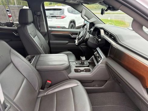 Used 2025 GMC Sierra 1500 Denali w/ Denali Reserve Package AWD/4WD image 13
