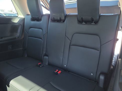 New 2026 Nissan Pathfinder SL image 10