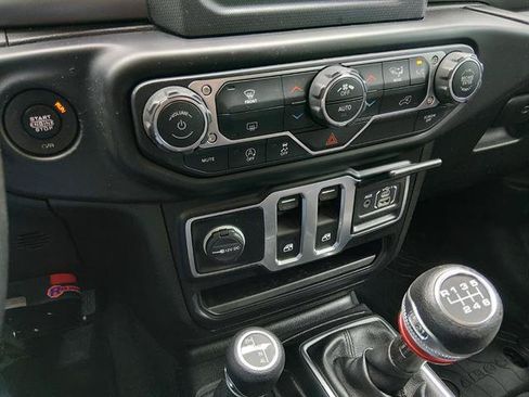 Used 2020 Jeep Wrangler Sport AWD/4WD image 15