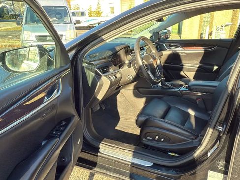 Used 2014 Cadillac XTS Luxury image 18