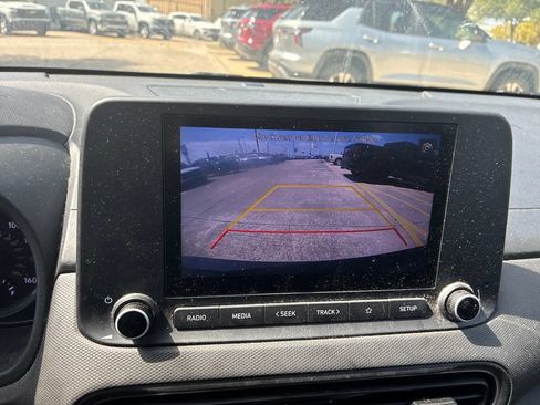 Used 2022 Hyundai Kona SEL FWD image 27
