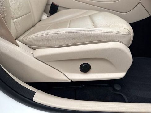Used 2022 Mercedes-Benz GLC 300 4MATIC image 28