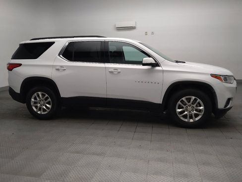 Used 2021 Chevrolet Traverse LT FWD image 11