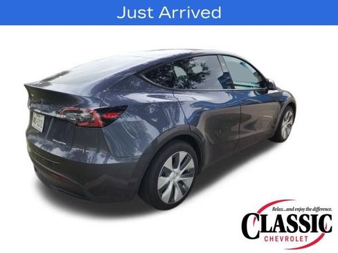 Used 2023 Tesla Model Y Long Range image 14