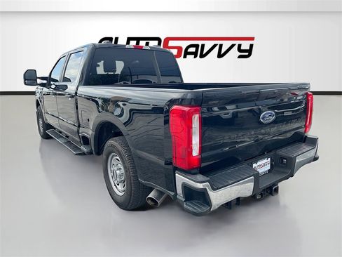 Used 2023 Ford F250 XL w/ XL Chrome Package image 5