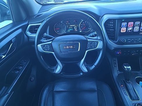 Used 2017 GMC Acadia SLT image 12