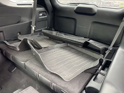 Certified 2023 Ford Explorer ST-Line w/ Class IV Trailer Tow Package image 24