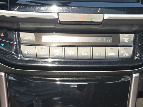 Used 2017 Honda Accord EX image 20