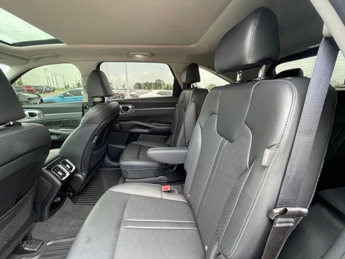 Certified 2024 Kia Sorento SX AWD/4WD image 27