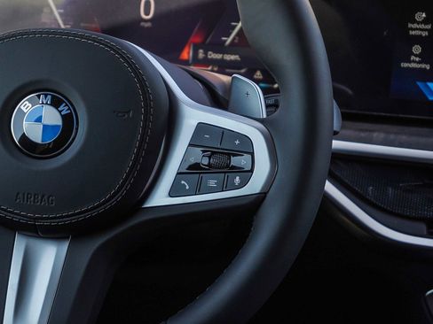 New 2026 BMW X5 sDrive40i w/ M Sport Package image 17