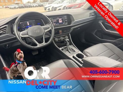 Used 2024 Volkswagen Jetta SE FWD image 16