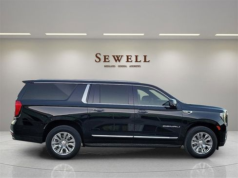 Used 2023 GMC Yukon XL Denali image 6
