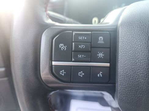 Used 2023 Ford Expedition Limited image 31