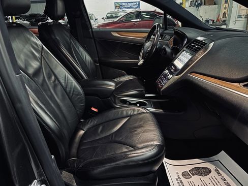 Used 2017 Lincoln MKC Select w/ Select Plus Package image 24