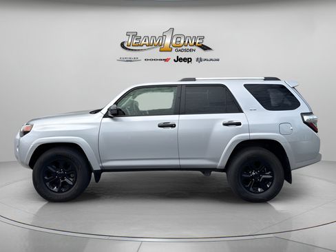 Used 2024 Toyota 4Runner SR5 RWD image 5